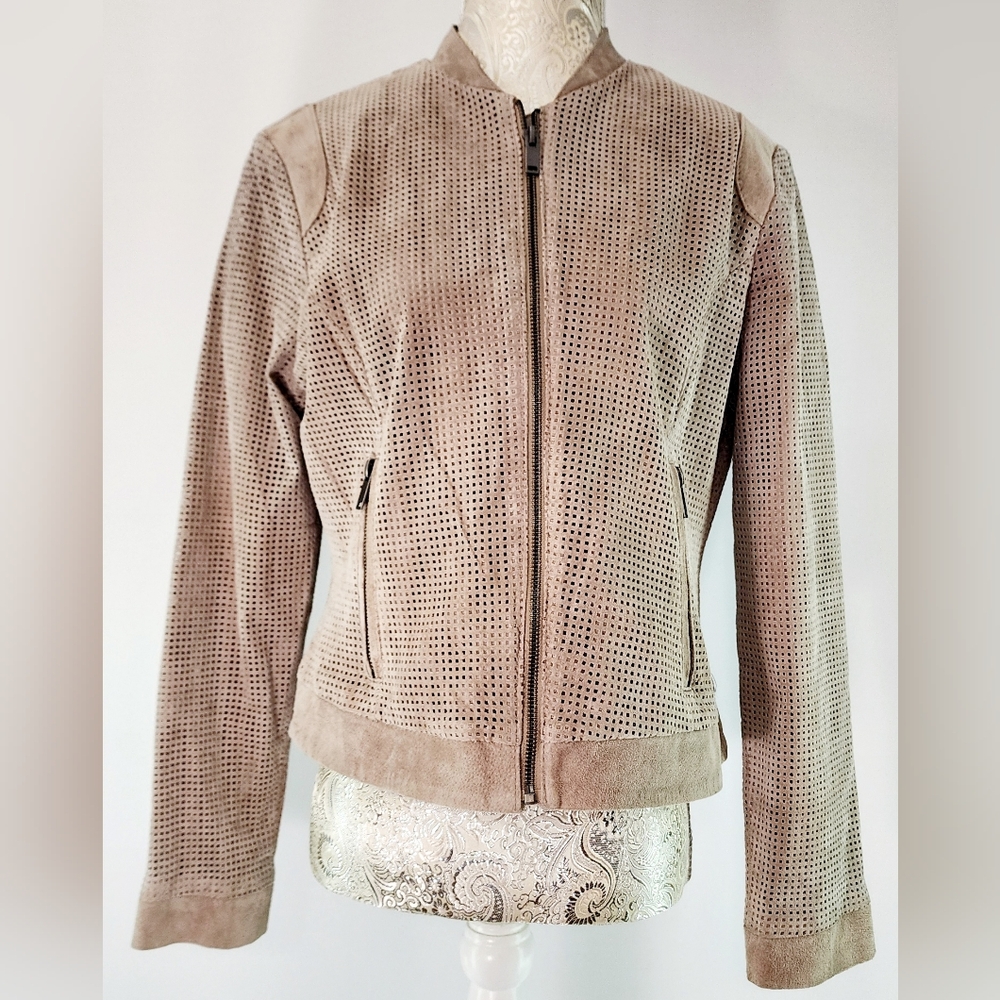 Giuliana Rancic beige leather cropped jacket